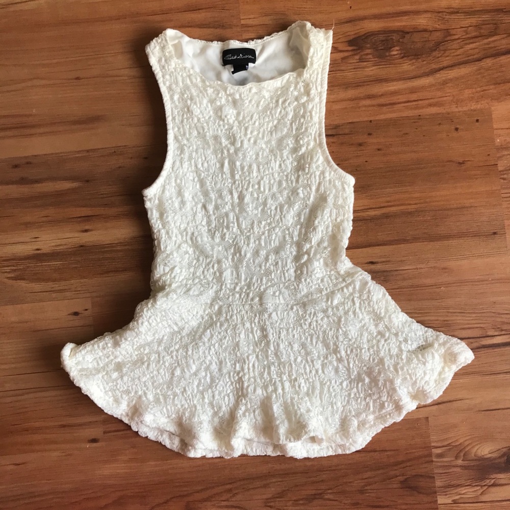 White lace peplum tank top XS